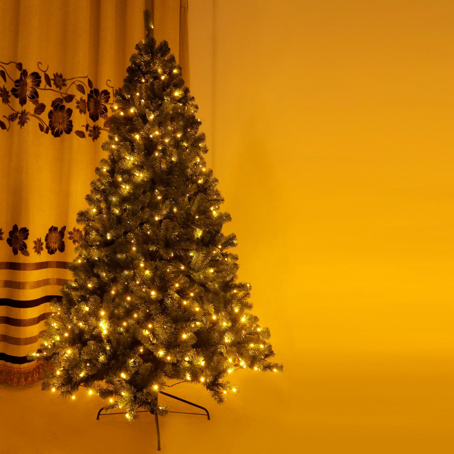 LegaHome 7.5ft Pre-lit Christmas Tree, Green